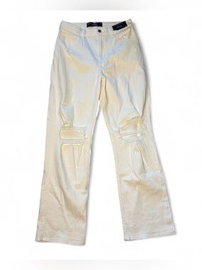 NWT Hollister Co. ultra high rise dad white ripped jeans in white, size 9R/8R🫧